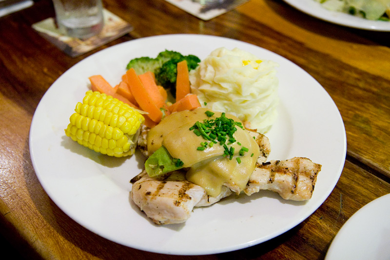 Hogs Breath Café – Chicken Dijonnaise