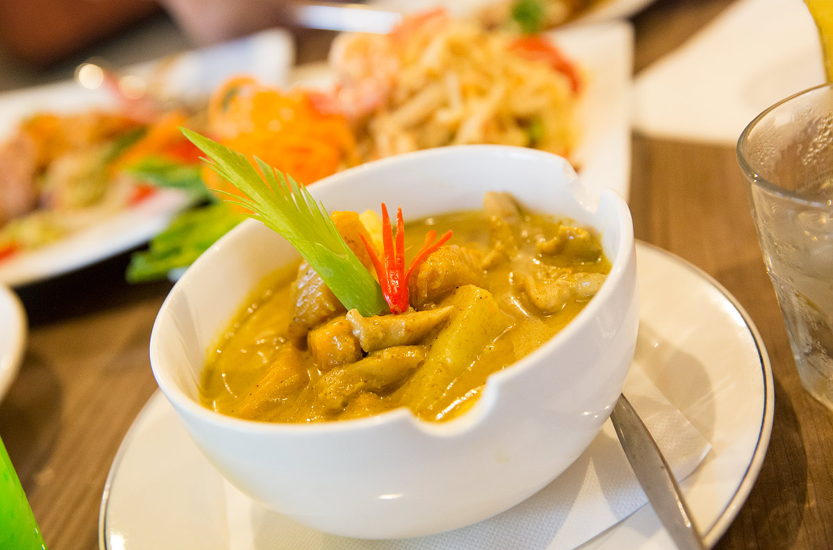 Mellow Restaurant and Cafe - yellow curry